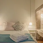 Appartamento Antiga Casa Pessoa Lisbona